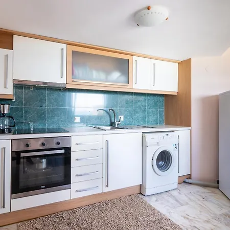 Livas Seaside Family Apartment