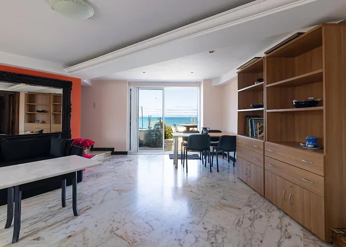 Livas Seaside Family Apartment Corinth