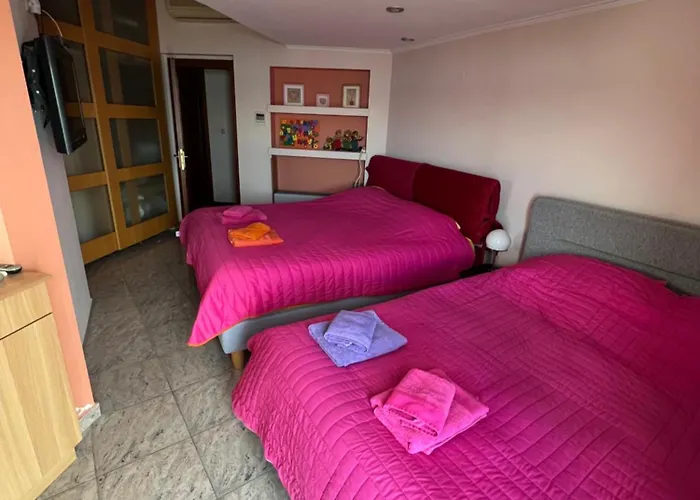 Livas Seaside Family *